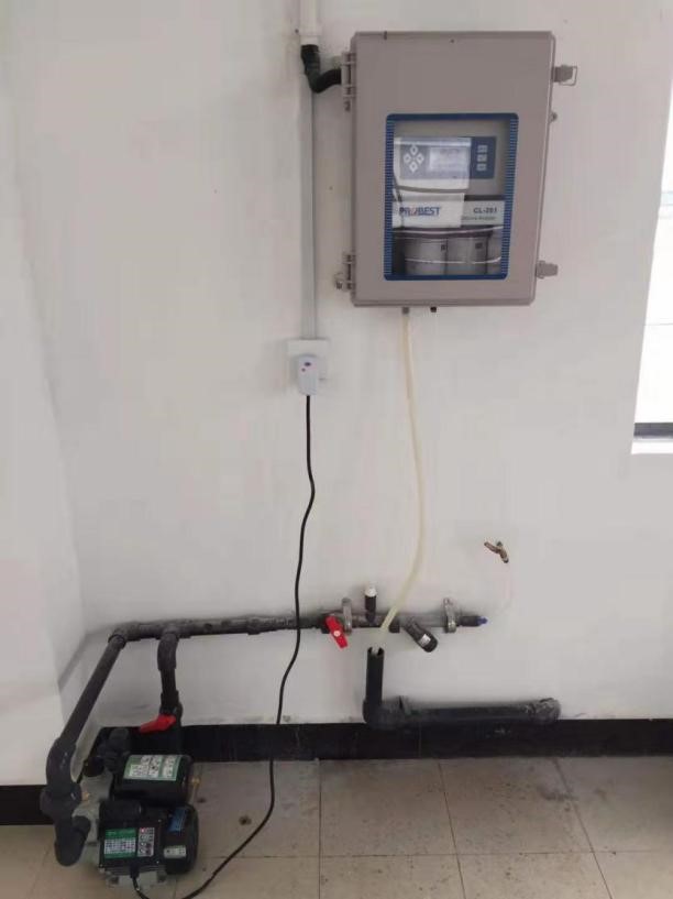 Teste de qualidade da &aacute;gua da torneira