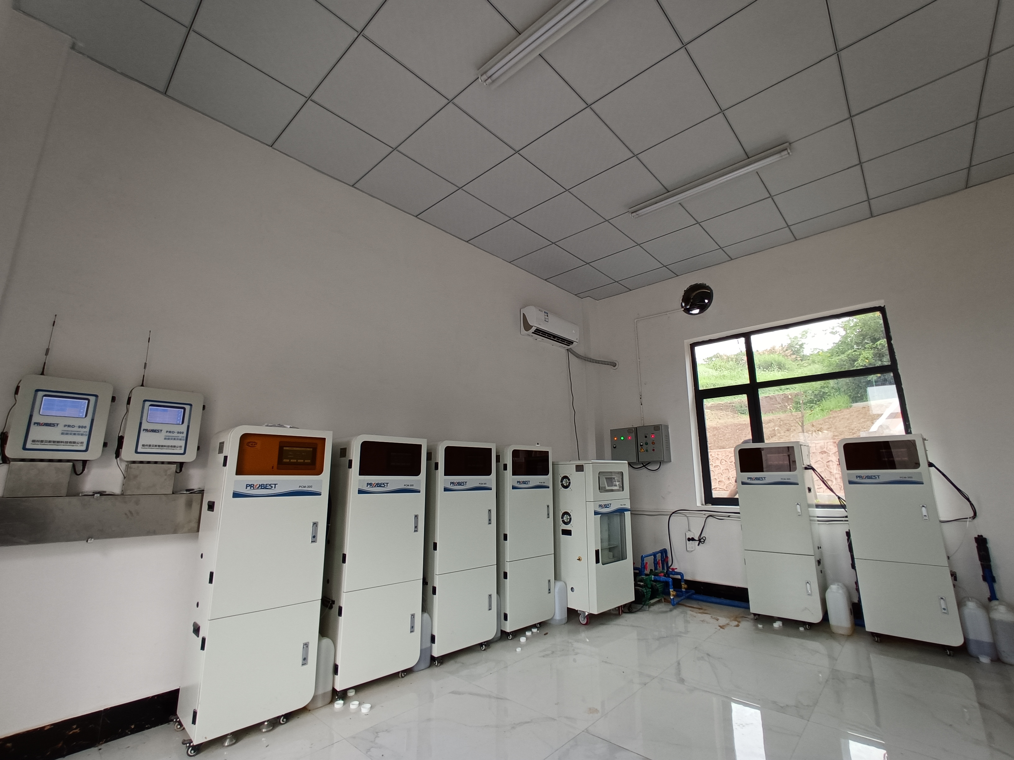 Monitoramento de parâmetros da qualidade da água em tempo real para tratamento de esgoto Aplicação de equipamentos de monitoramento on-line da qualidade da água em Maozhu, Dacundiano, Jinbaotang Plantas de esgoto da cidade de Qiyang, Hunan